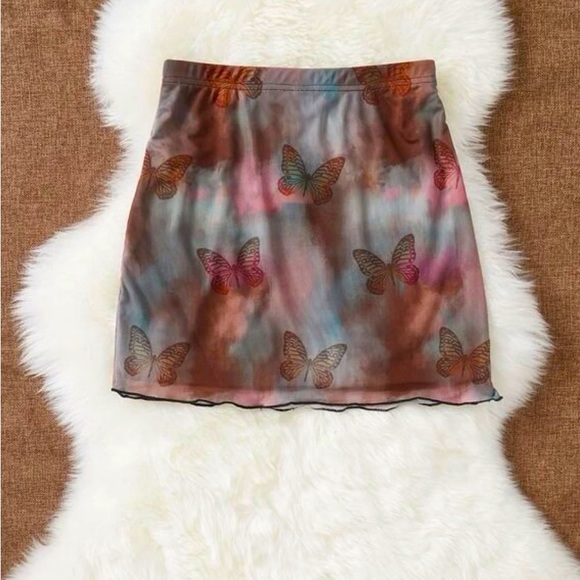 NWOT Butterfly Print Lettuce Trim Tie Dye Skirt - Picture 1 of 3